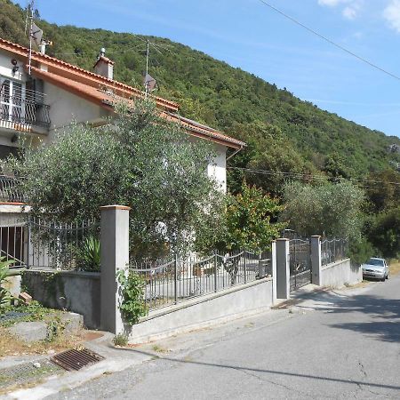 La Mansardina Apartment Vezzi Portio Екстериор снимка